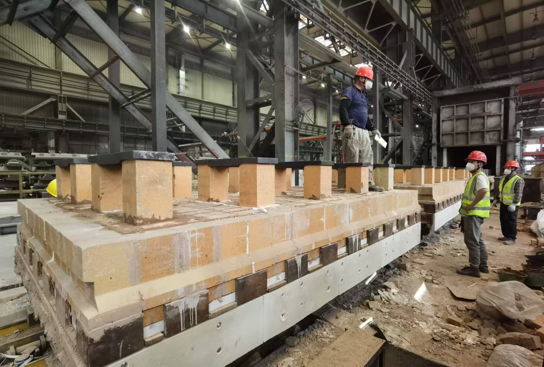 为热处理生产线台车提供耐材及技术服务